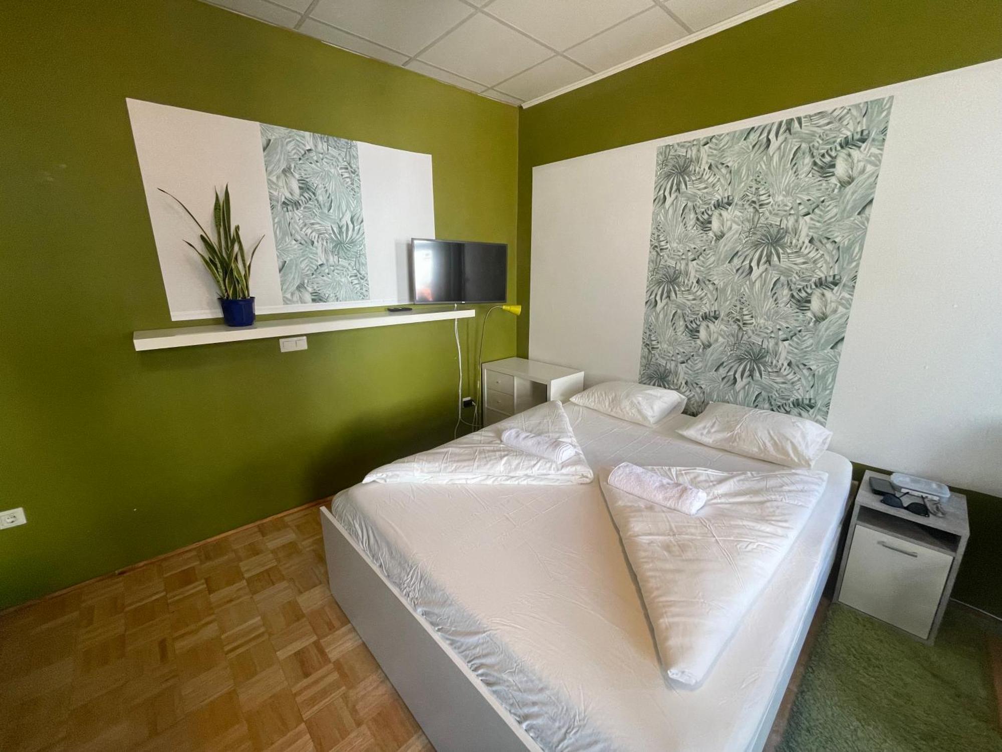 Two-room In Mariahilfer * Wien