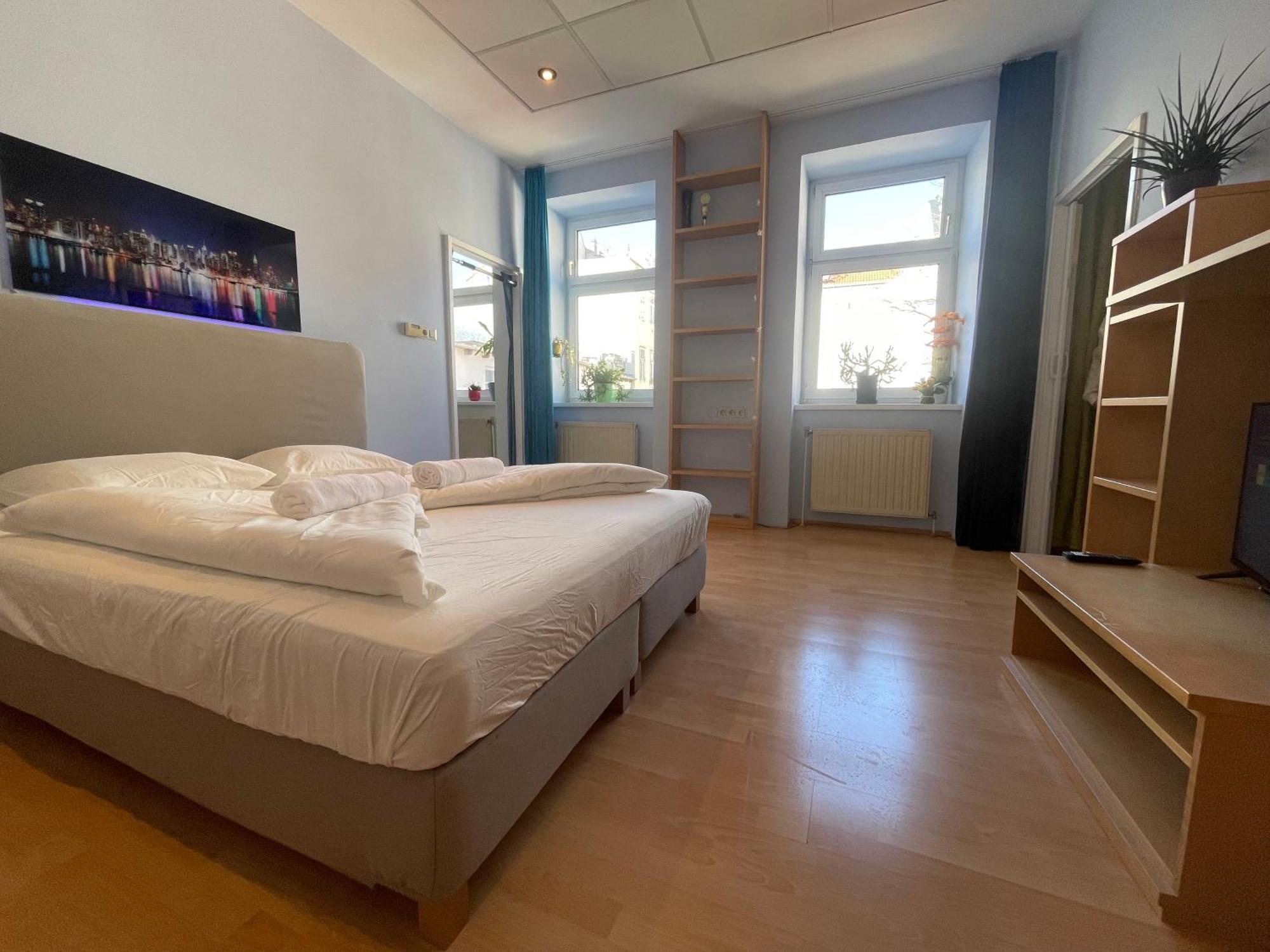 Two-room In Mariahilfer * Wien