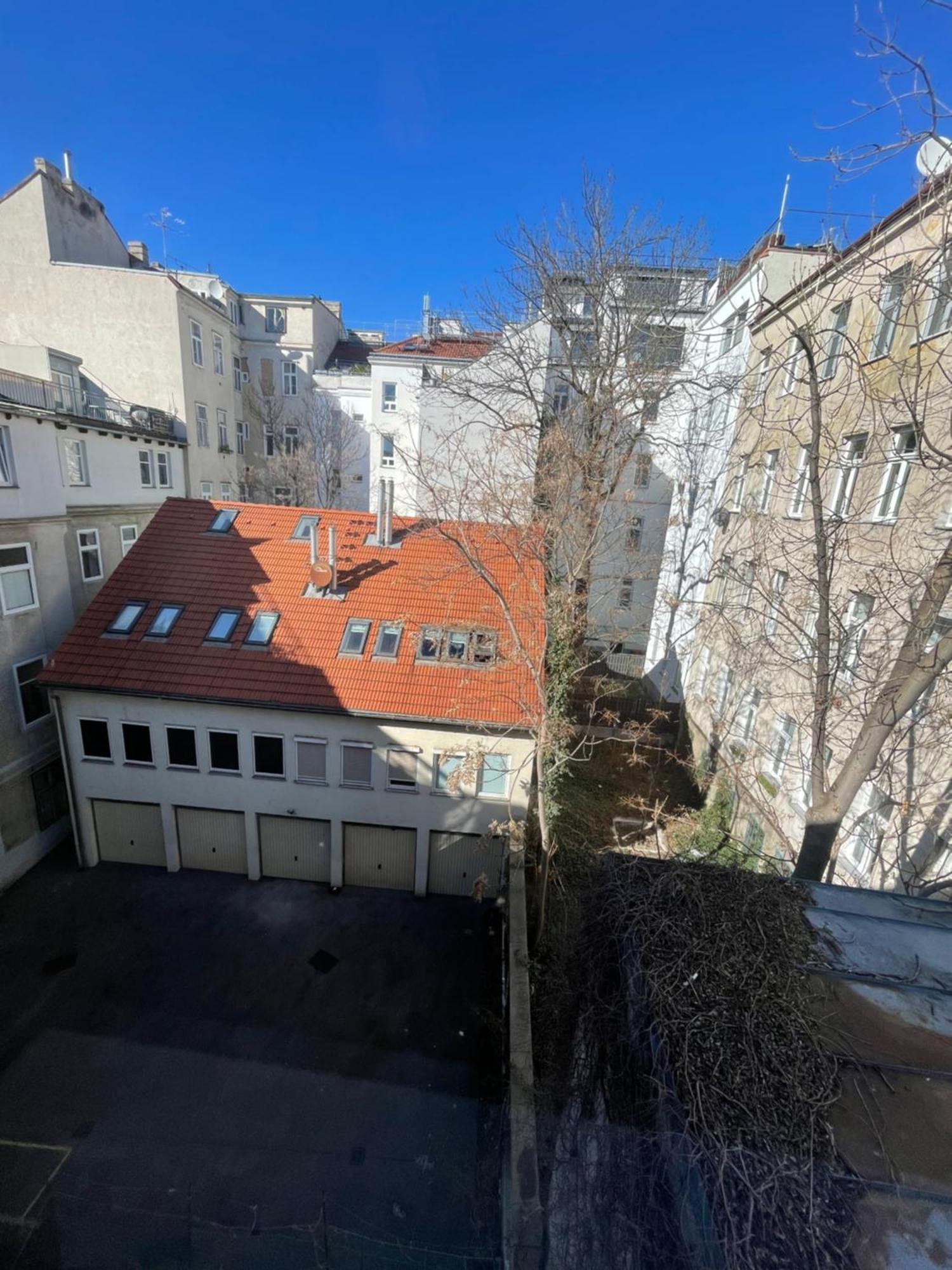 Two-room In Mariahilfer * Wien